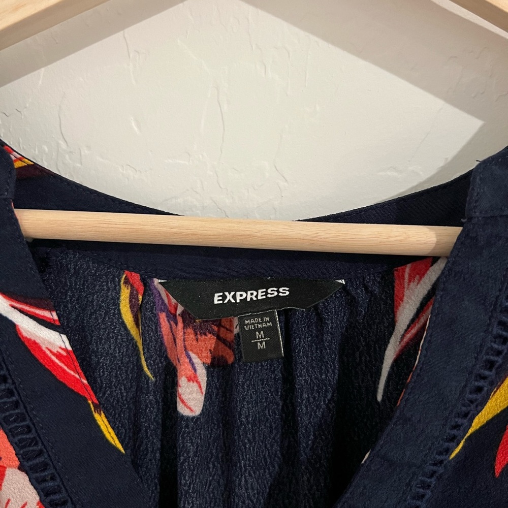Express Blouse - Picture 3 of 3